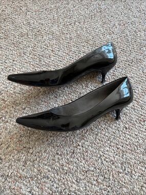 Stuart Weitzman Black Patent Pointed-Toe Kitten Heels